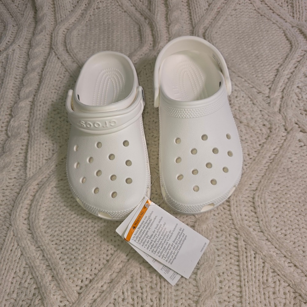 Crocs Classic Clogs White Slip On Kids J3 NWT